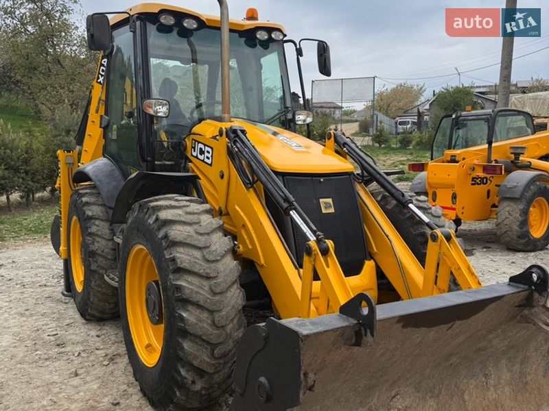 JCB 4CX
