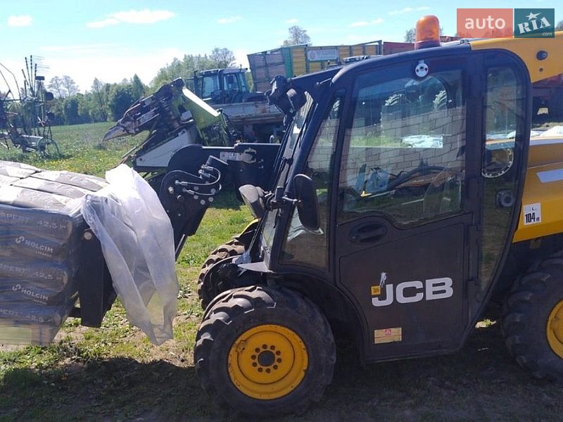 JCB 516-40 2015
