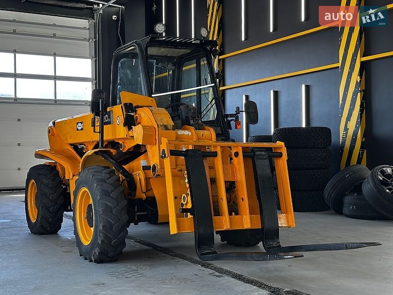 Телескопический погрузчик JCB 520 2009 в Хусте