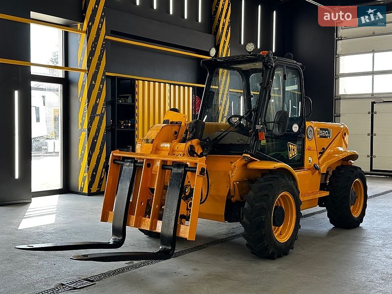 Телескопический погрузчик JCB 520 2009 в Хусте