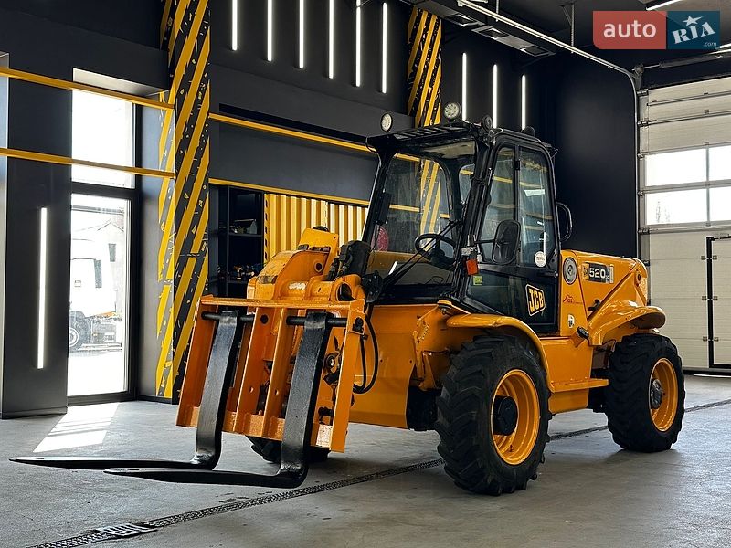 Телескопический погрузчик JCB 520 2009 в Хусте