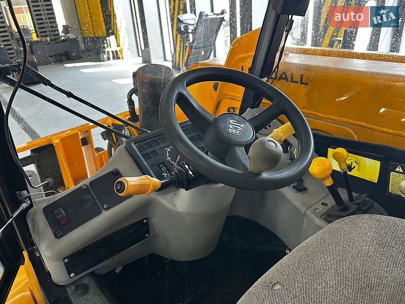 Телескопический погрузчик JCB 520 2009 в Хусте