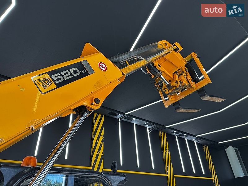 Телескопический погрузчик JCB 520 2009 в Хусте