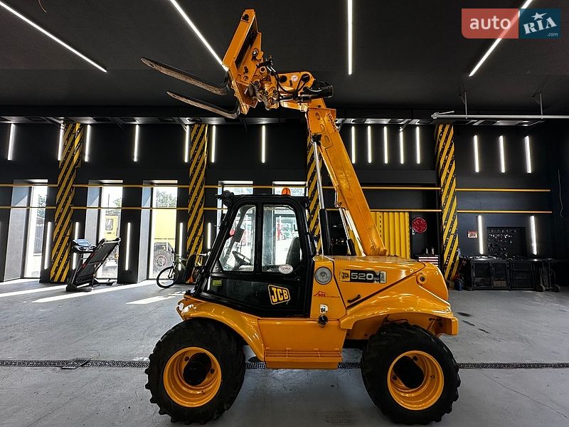 Телескопический погрузчик JCB 520 2009 в Хусте