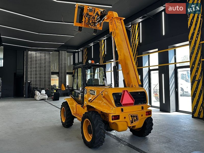 Телескопический погрузчик JCB 520 2009 в Хусте