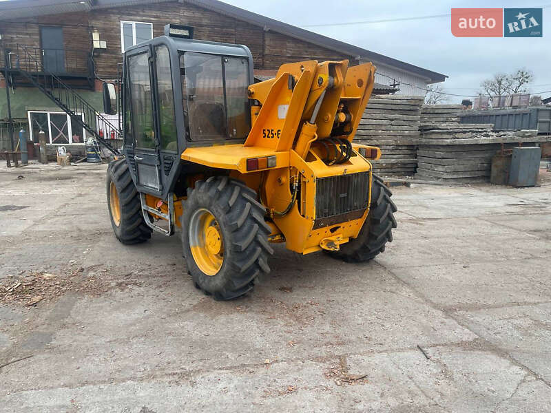 Телескопический погрузчик JCB 525-67