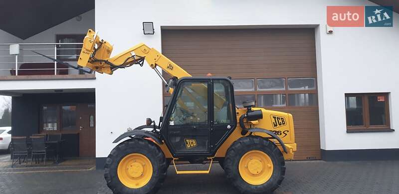 JCB 526