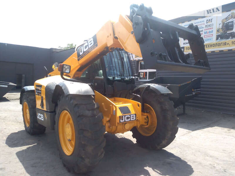 Телескопический погрузчик JCB 530-70