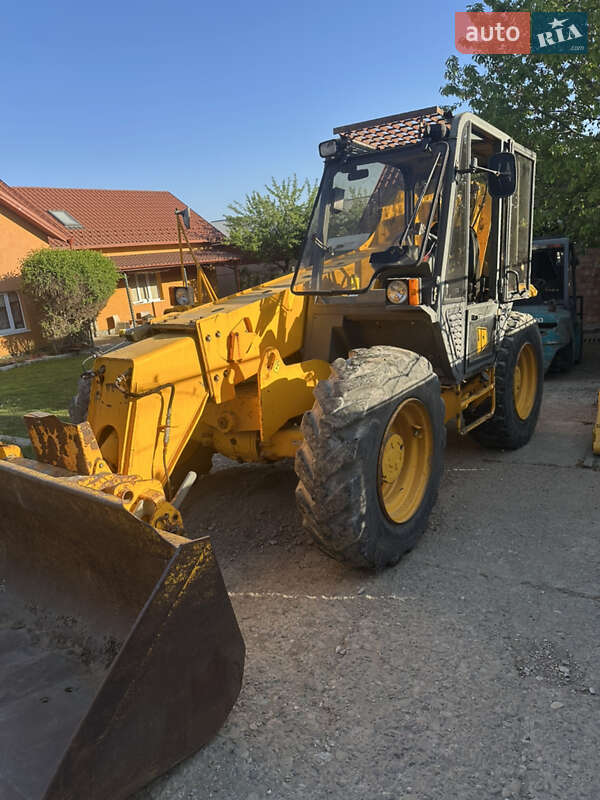 Экскаватор погрузчик JCB 530