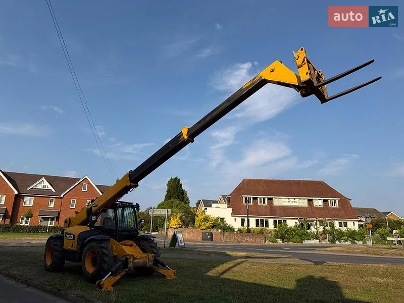 JCB 533-105 2011
