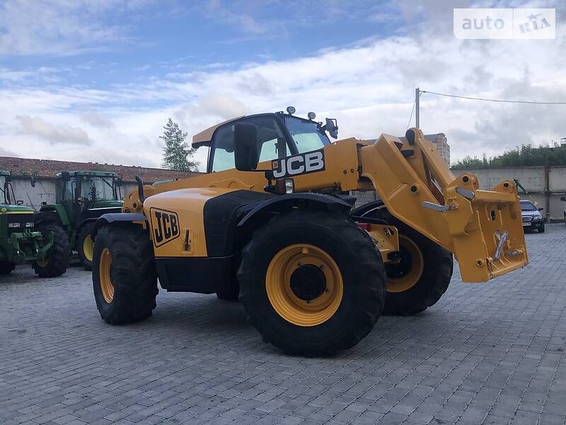 Телескопический погрузчик JCB 536