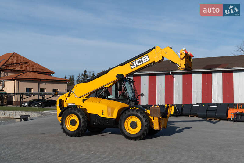 Подъемник телескопический JCB 540-140