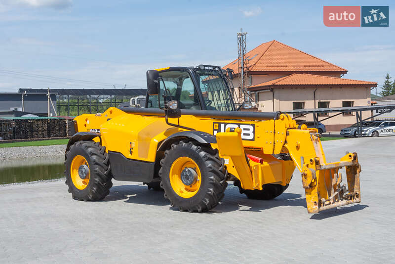 Підйомник телескопічний JCB 540-140