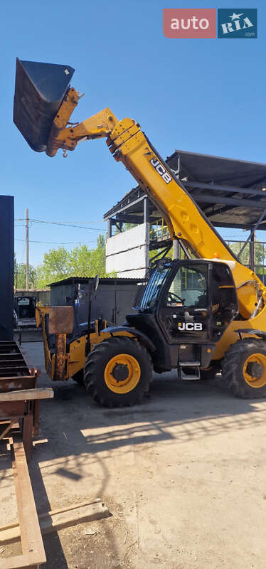 Телескопический погрузчик JCB 540-170