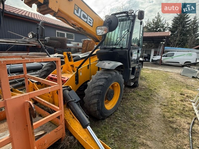 Экскаватор погрузчик JCB 540-170