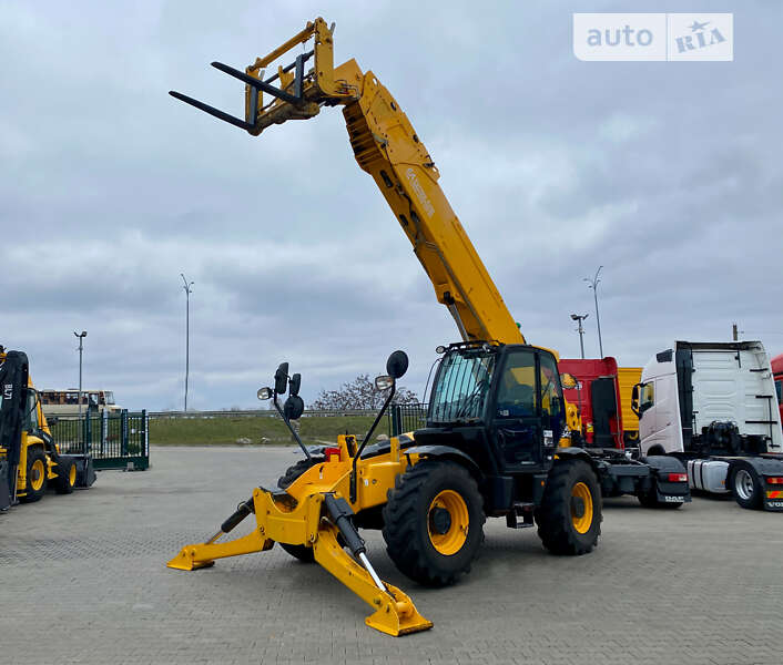 Телескопічні навантажувачі JCB 540