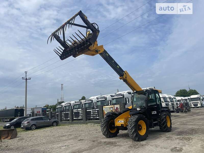 Телескопічні навантажувачі JCB 541-70