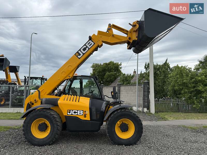 JCB 541-70
