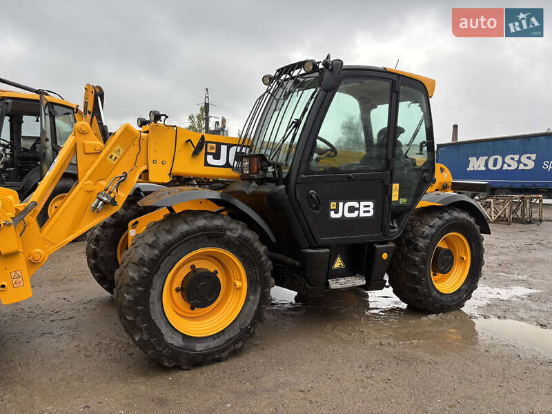 JCB 541-70