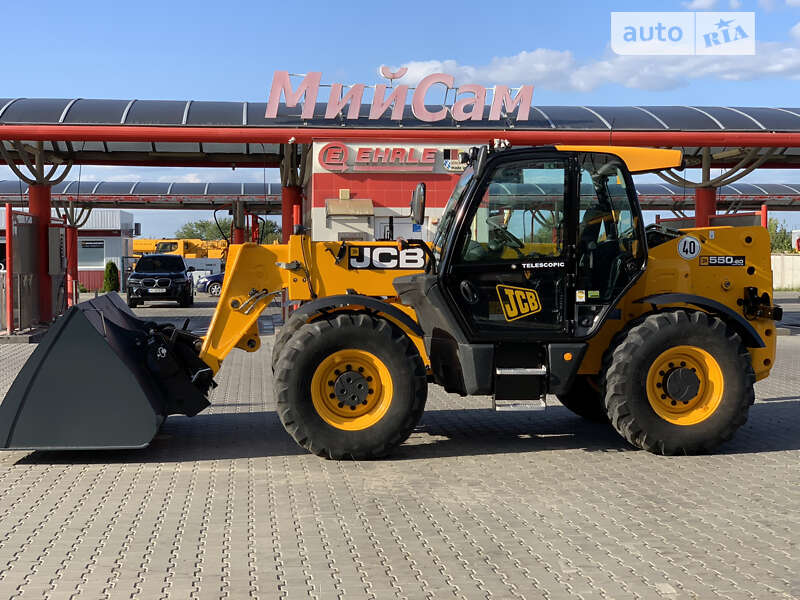 Телескопічні навантажувачі JCB 550