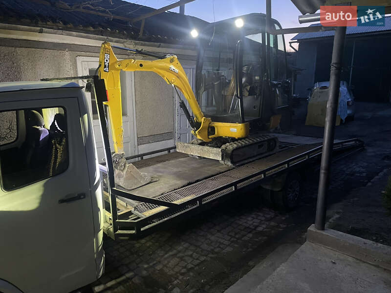 JCB 8014