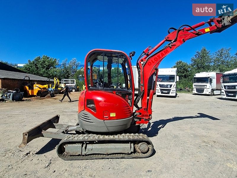 JCB 8025 2017