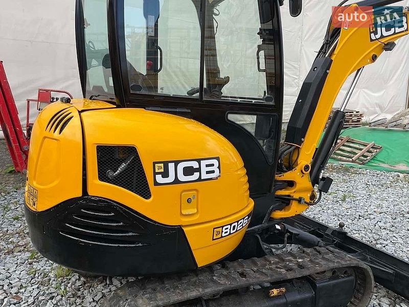 JCB 8026