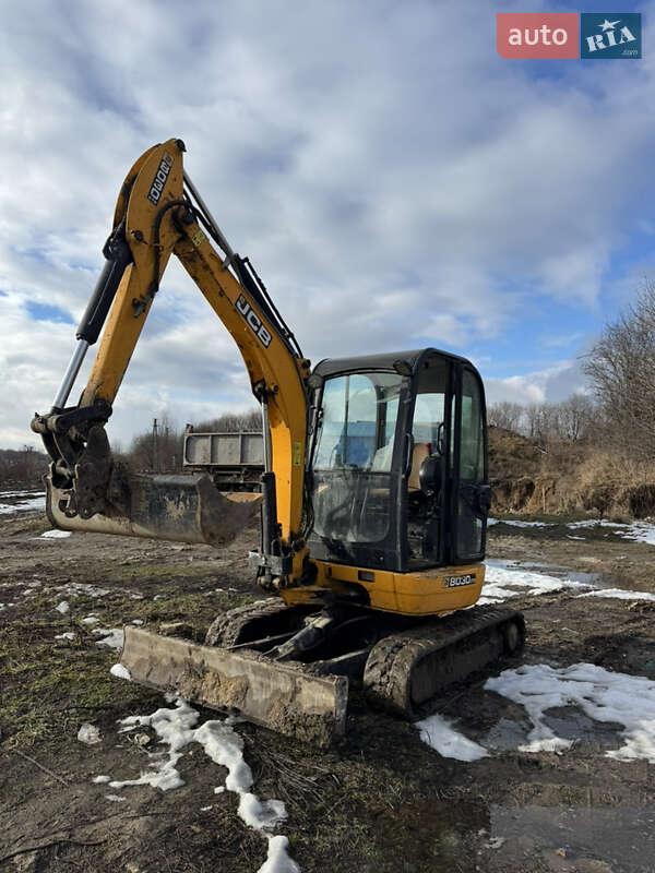 JCB 8030