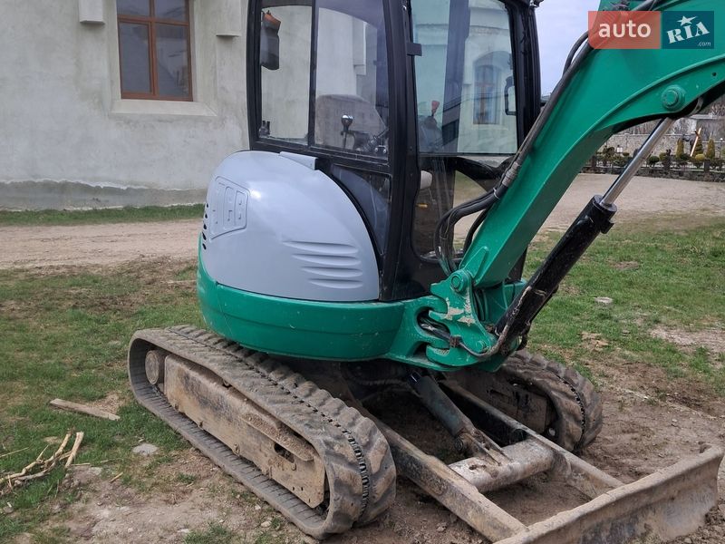 Экскаватор погрузчик JCB 8030