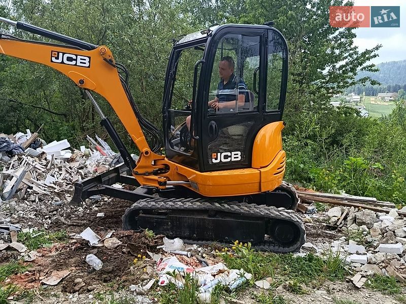 Гусеничный экскаватор JCB 8032