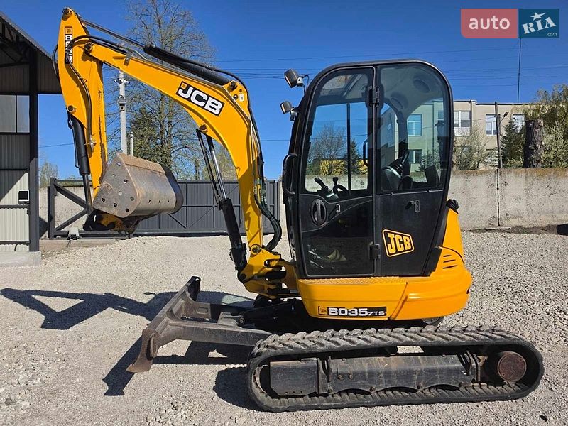 JCB 8035