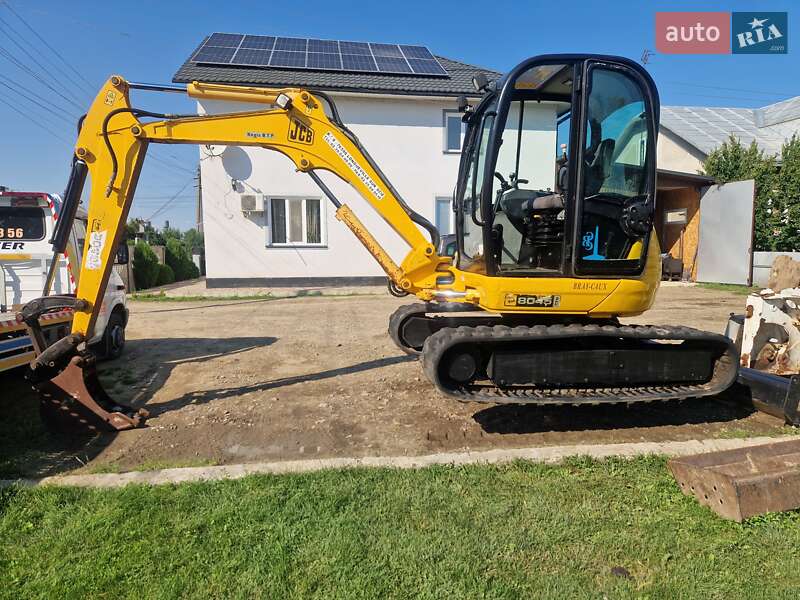 JCB 8045