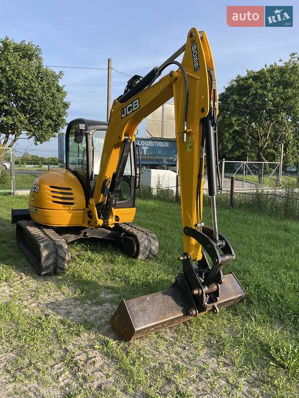 Гусеничный экскаватор JCB 8055