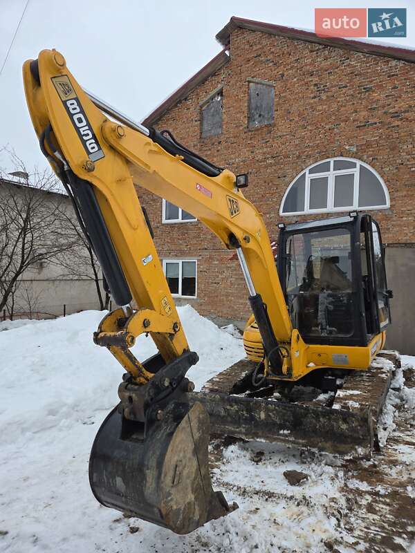 JCB 8055
