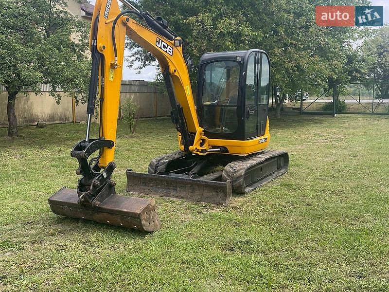 Міні-екскаватор JCB 8055