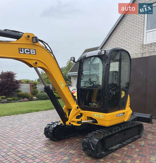 Гусеничный экскаватор JCB 8065