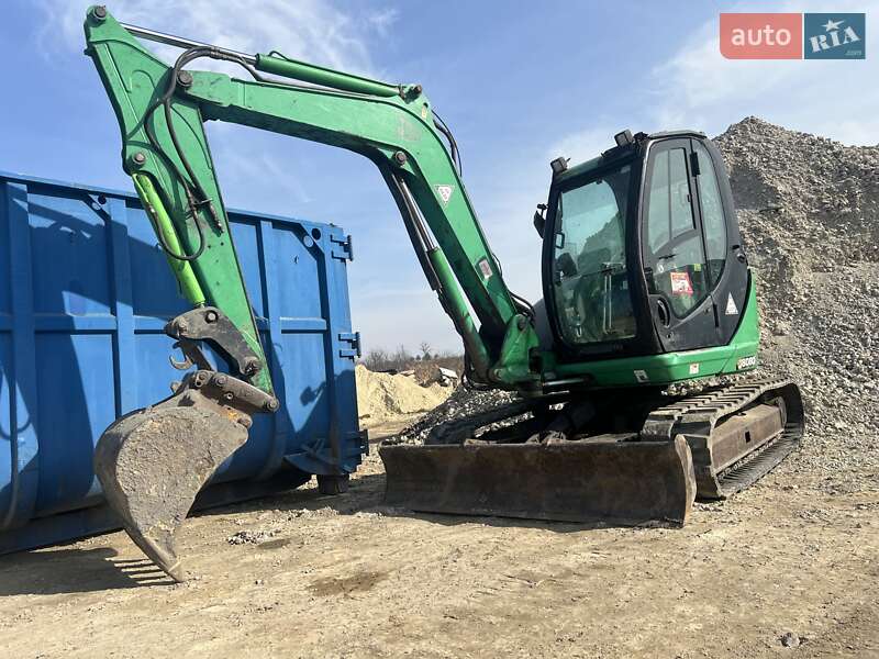 JCB 8080