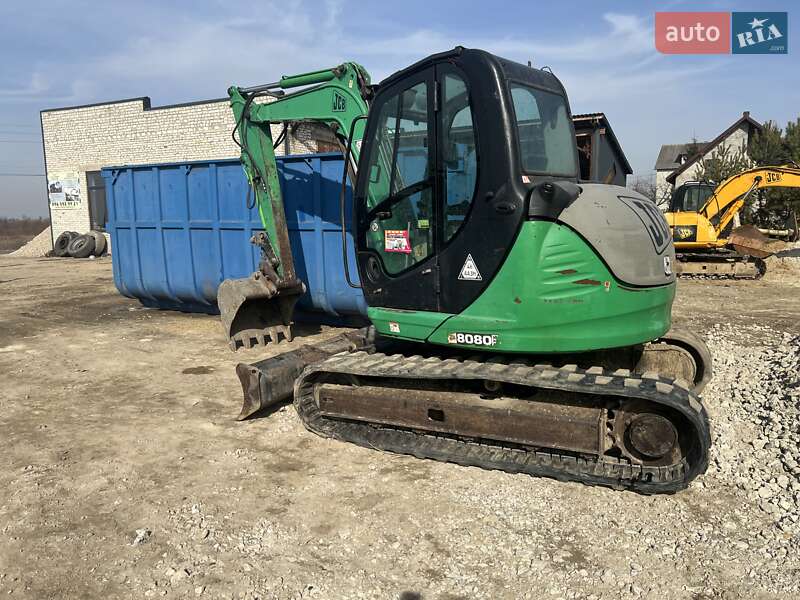 JCB 8080