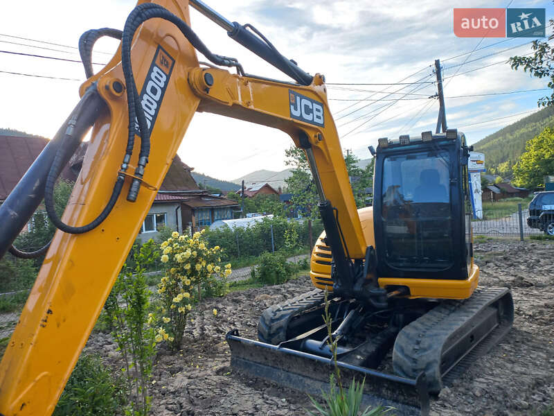 Гусеничный экскаватор JCB 8085