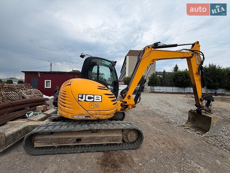 Міні-екскаватор JCB 8085