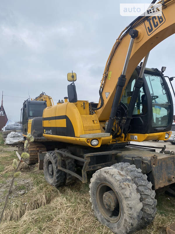 JCB JS 130