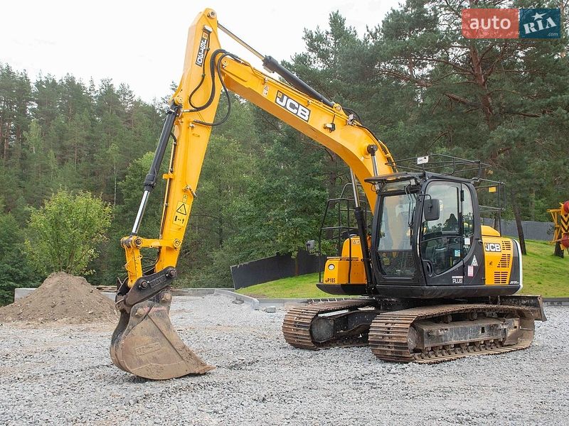 JCB JS 130