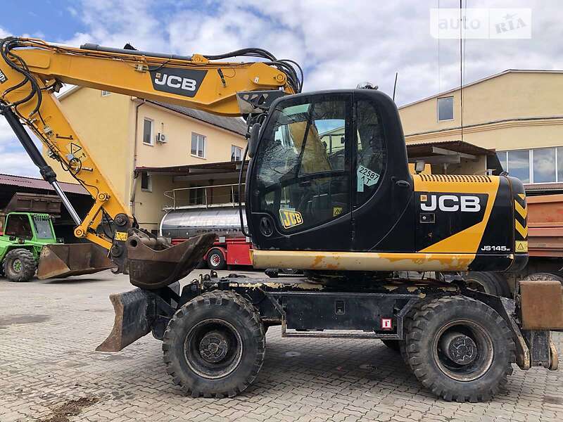 JCB JS 145
