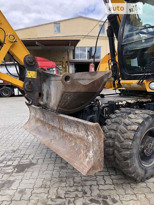 Колісний екскаватор JCB JS 145 2011 в Калуші