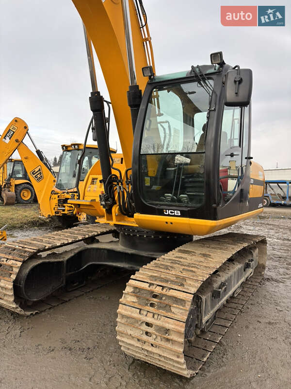 JCB JS 160
