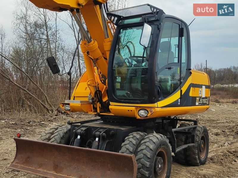 JCB JS 160