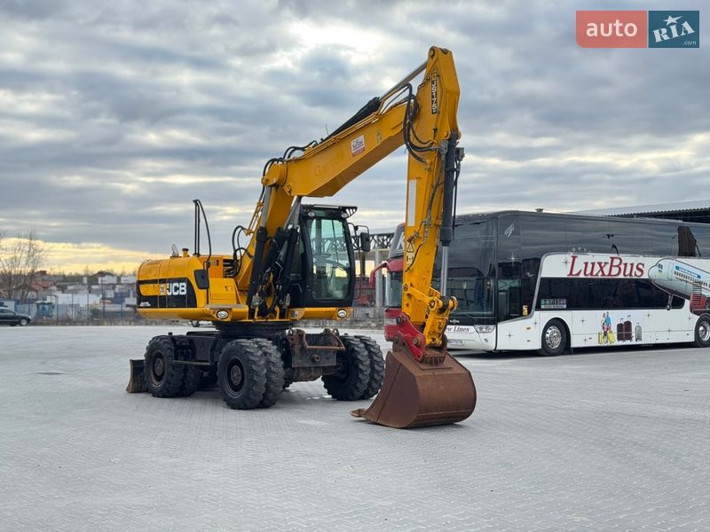JCB JS 175