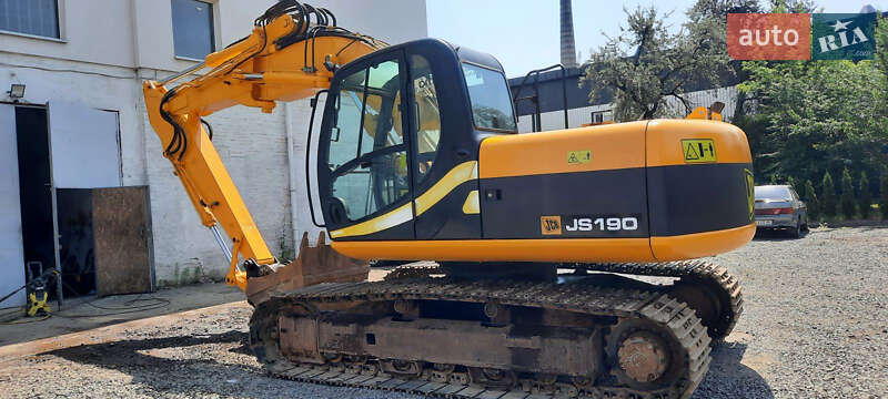 JCB JS 200