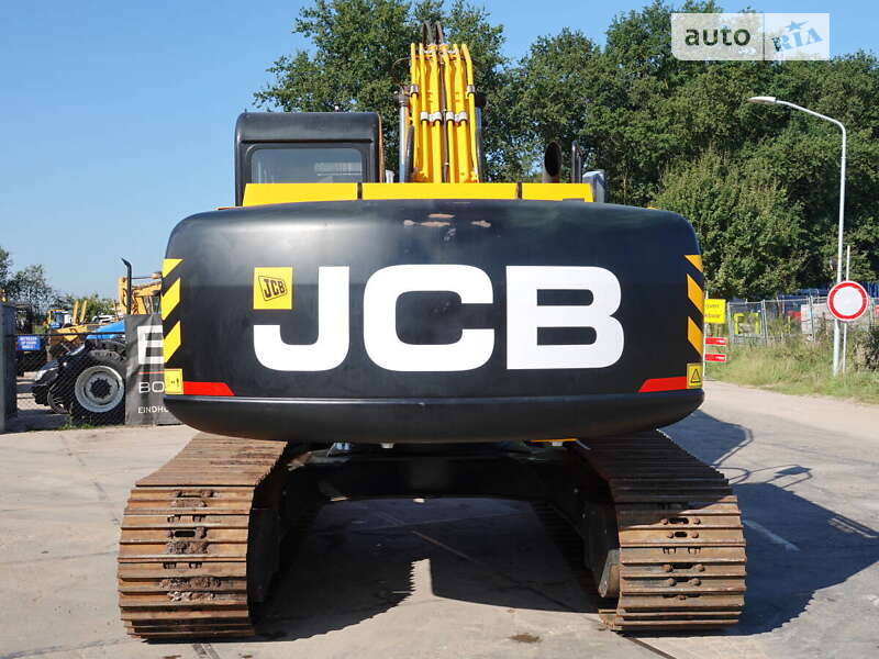 JCB JS 205