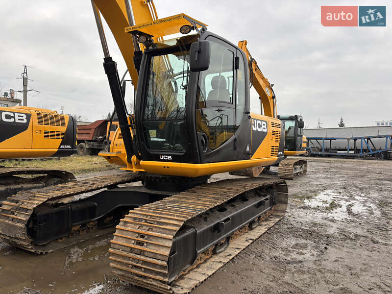 JCB JS 210
